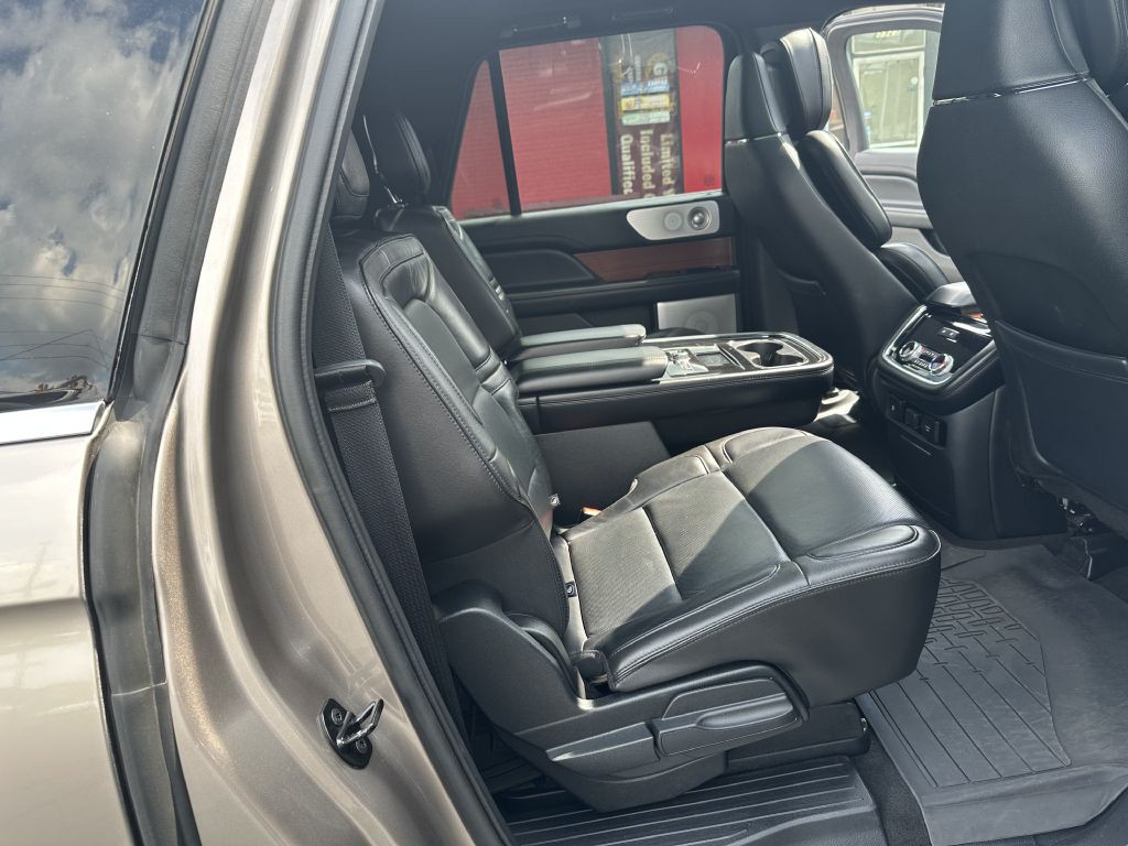 2018 Lincoln Navigator Image 31