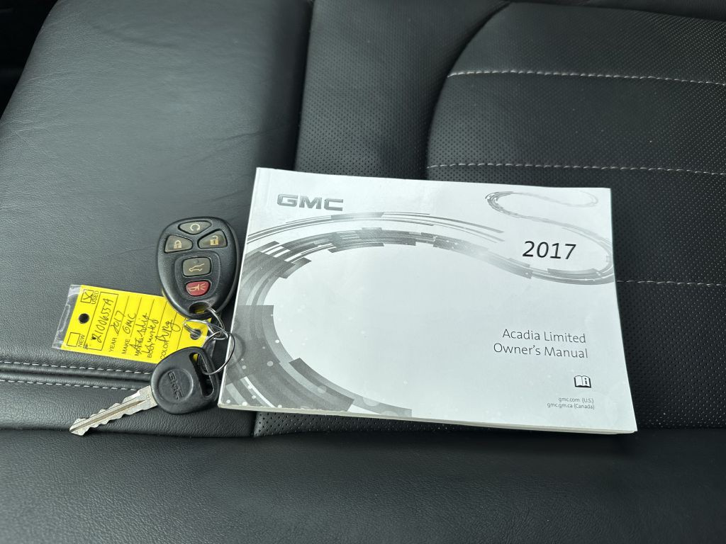 2017 GMC Acadia Image 33