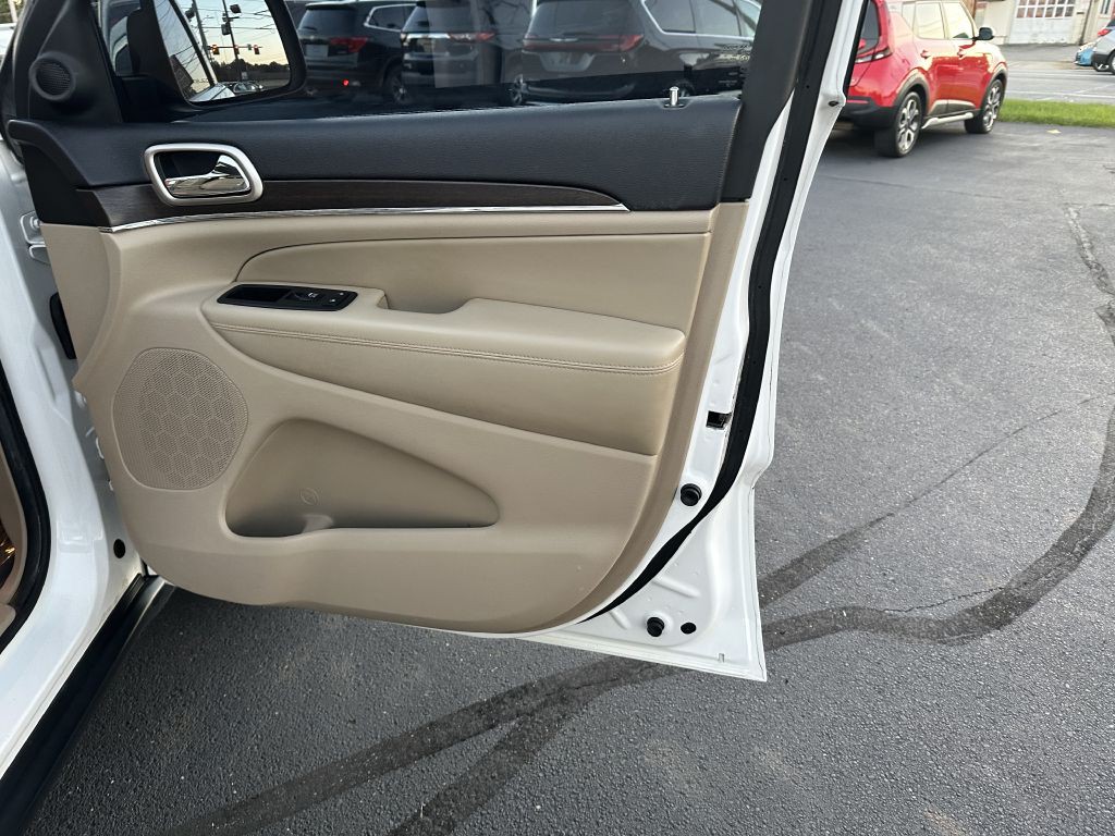 2014 Jeep Grand Cherokee Image 28