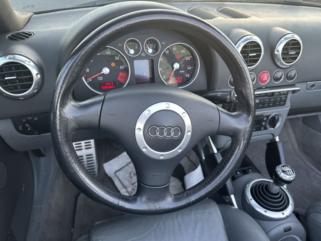 2001 Audi TT Image 8