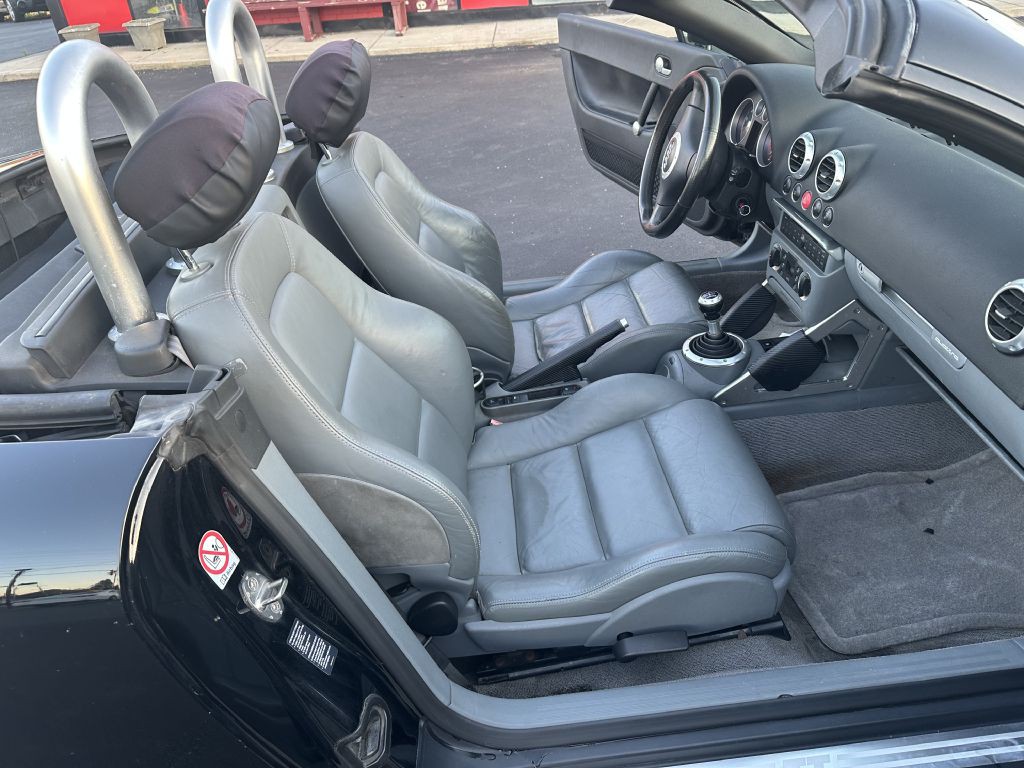 2001 Audi TT Image 12