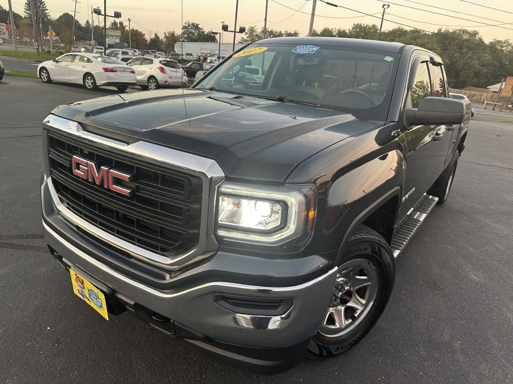 2017 GMC Sierra Image 2
