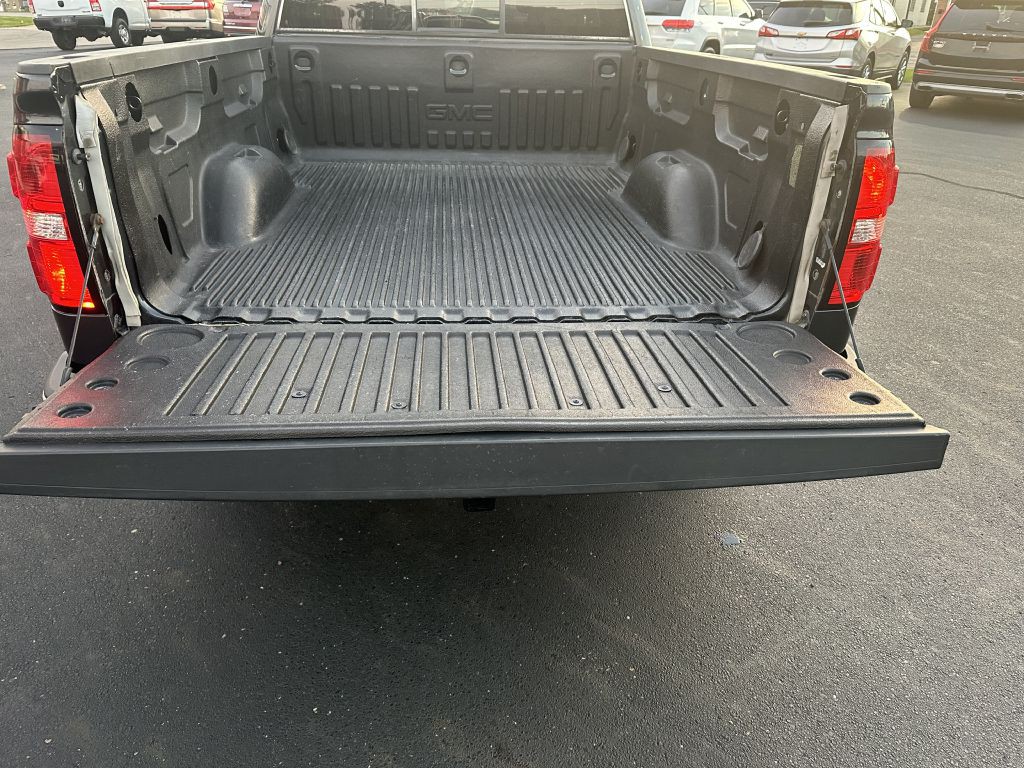 2017 GMC Sierra Image 9