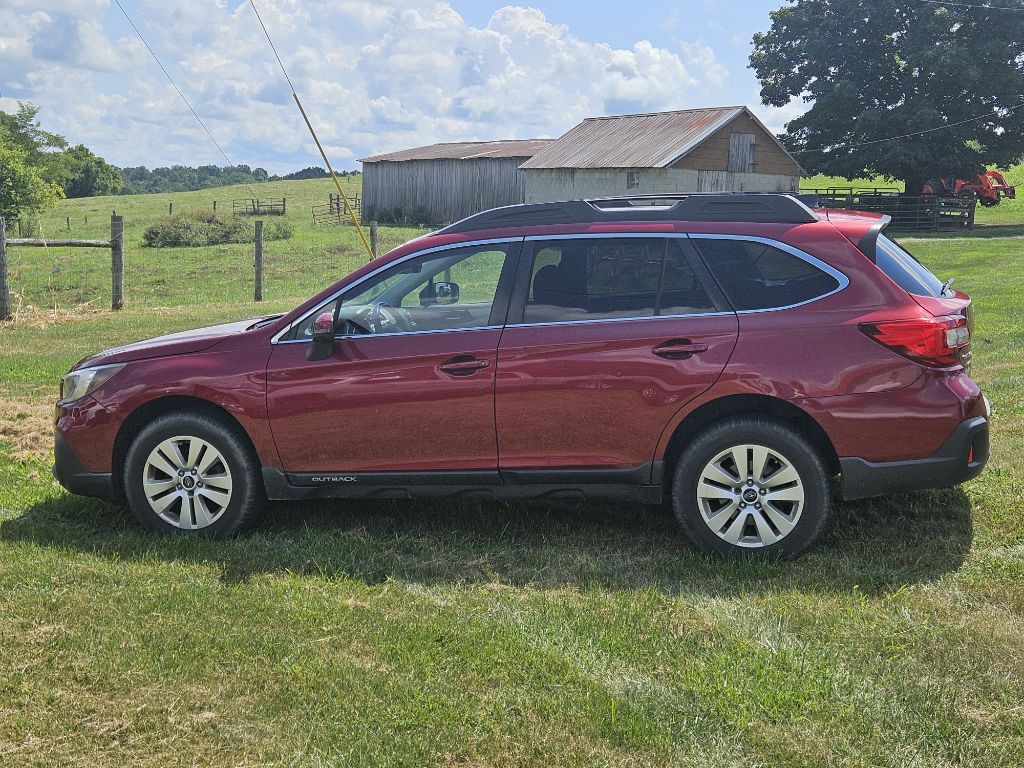 2019 Subaru Outback Image 2