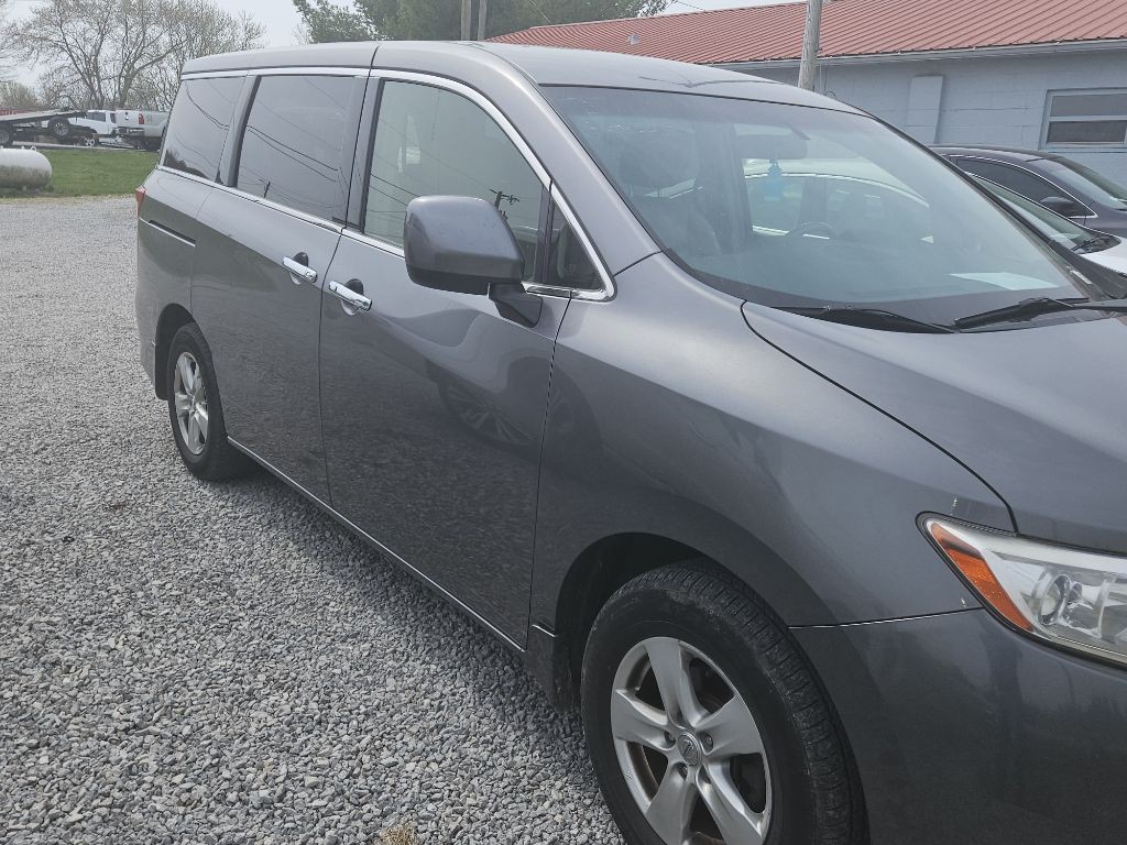2015 Nissan Quest Image 2