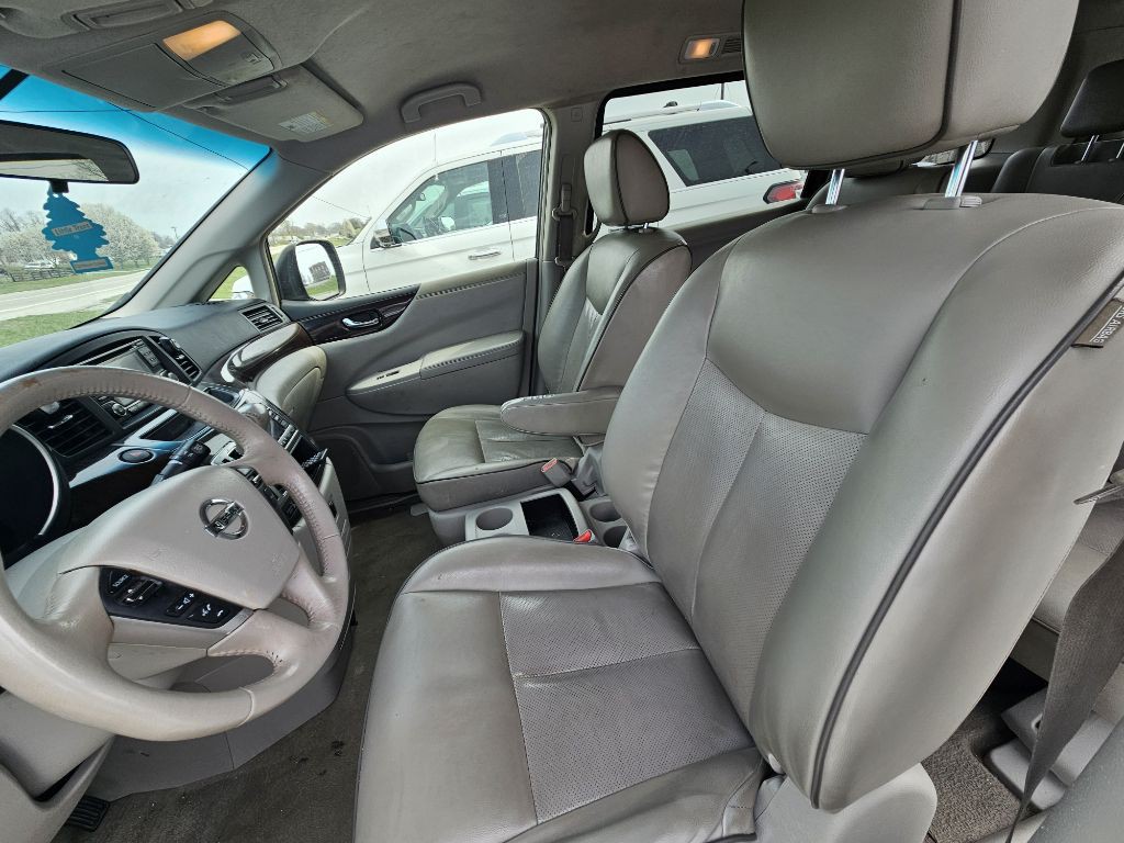 2015 Nissan Quest Image 3