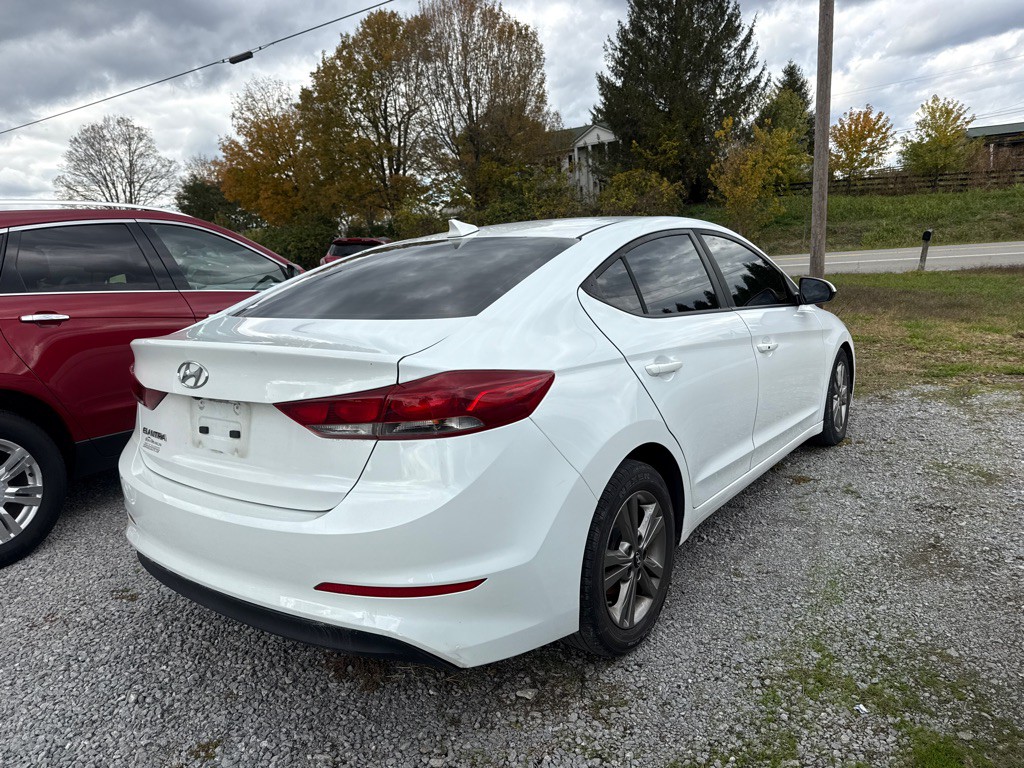 2018 Hyundai Elantra Image 4