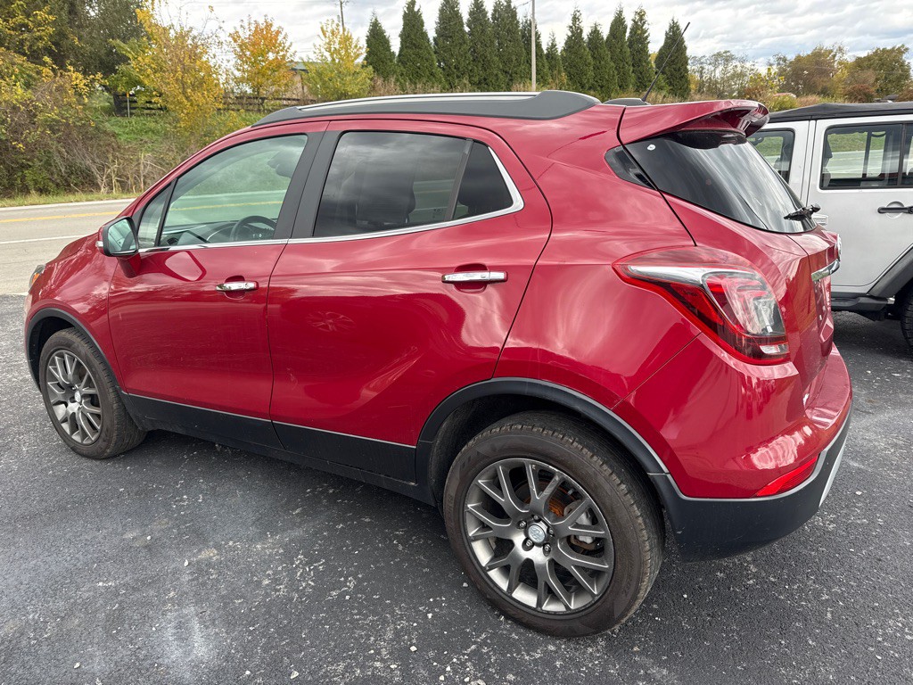 2019 Buick Enclave Image 2