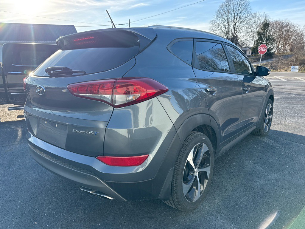 2016 Hyundai Tucson Image 11