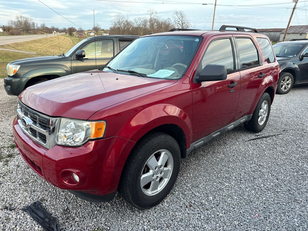 2010 Ford Escape Image 2