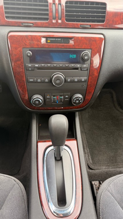 2009 Chevrolet Impala Image 13