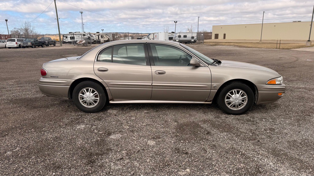 2002 Buick LeSabre Image 2