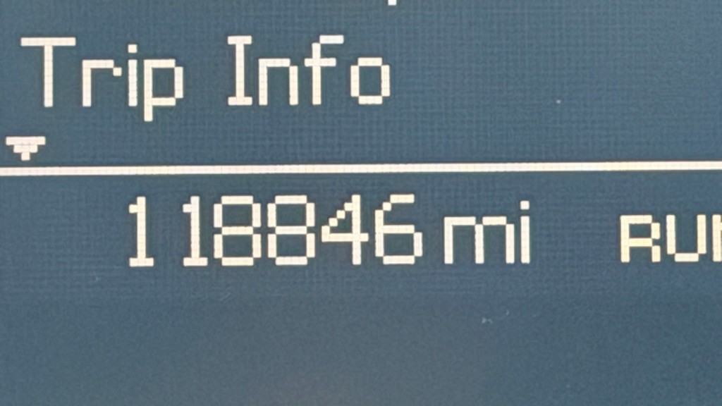 2011 Chrysler Town & Country Image 23