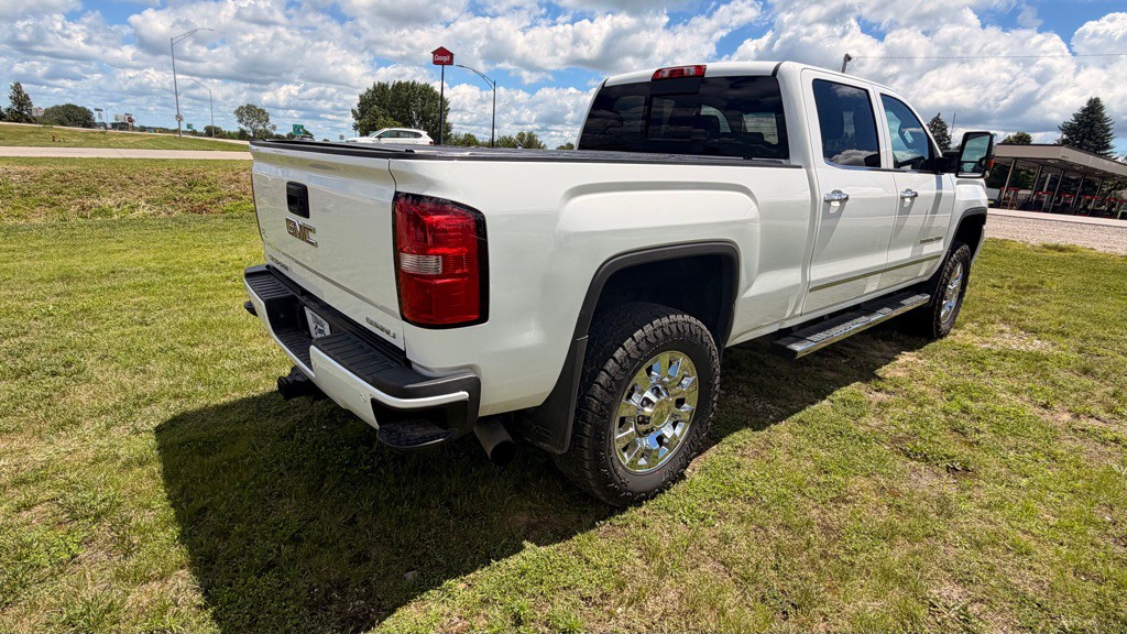 2015 GMC Sierra Image 3