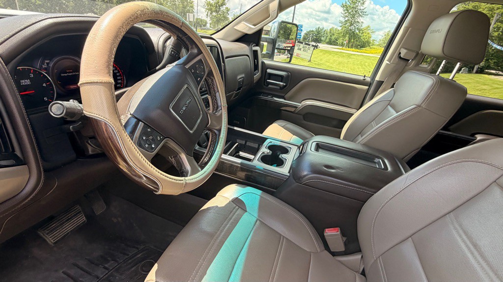2015 GMC Sierra Image 9