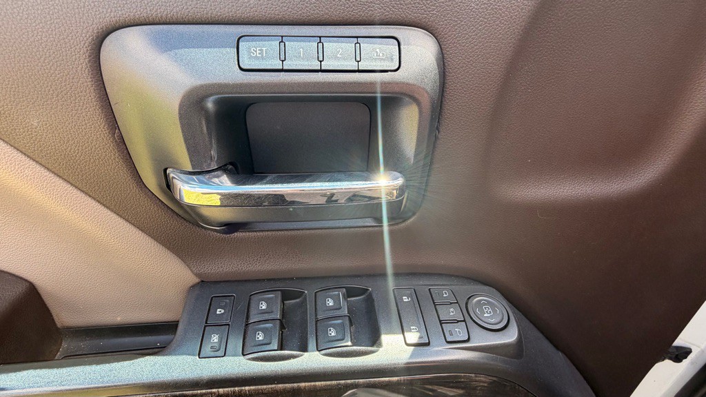 2015 GMC Sierra Image 17