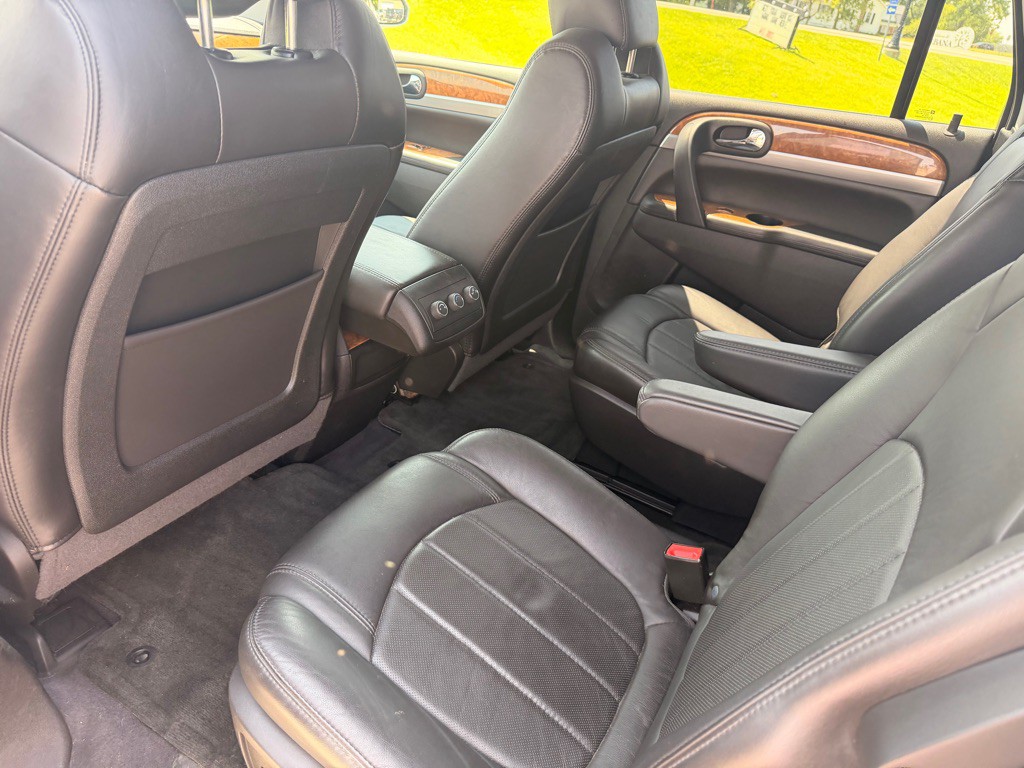 2012 Buick Enclave Image 10