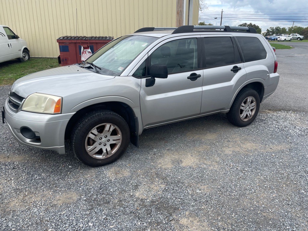 2008 Mitsubishi Endeavor Image 1
