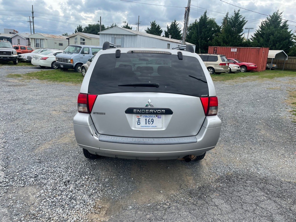 2008 Mitsubishi Endeavor Image 13