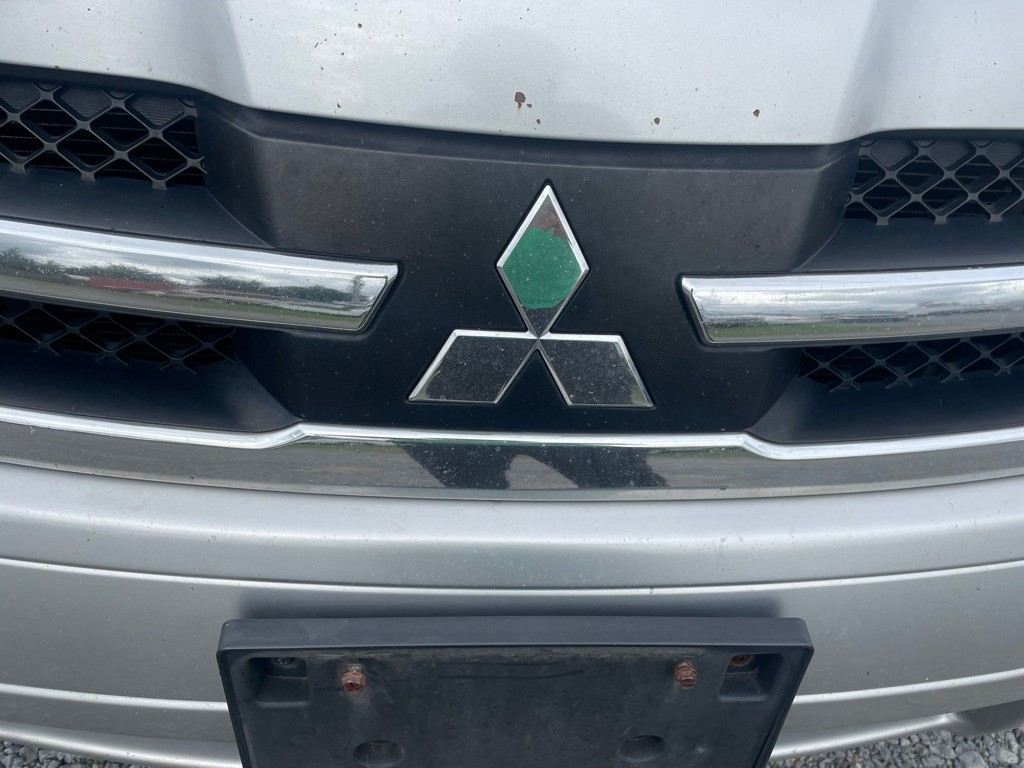 2008 Mitsubishi Endeavor Image 24