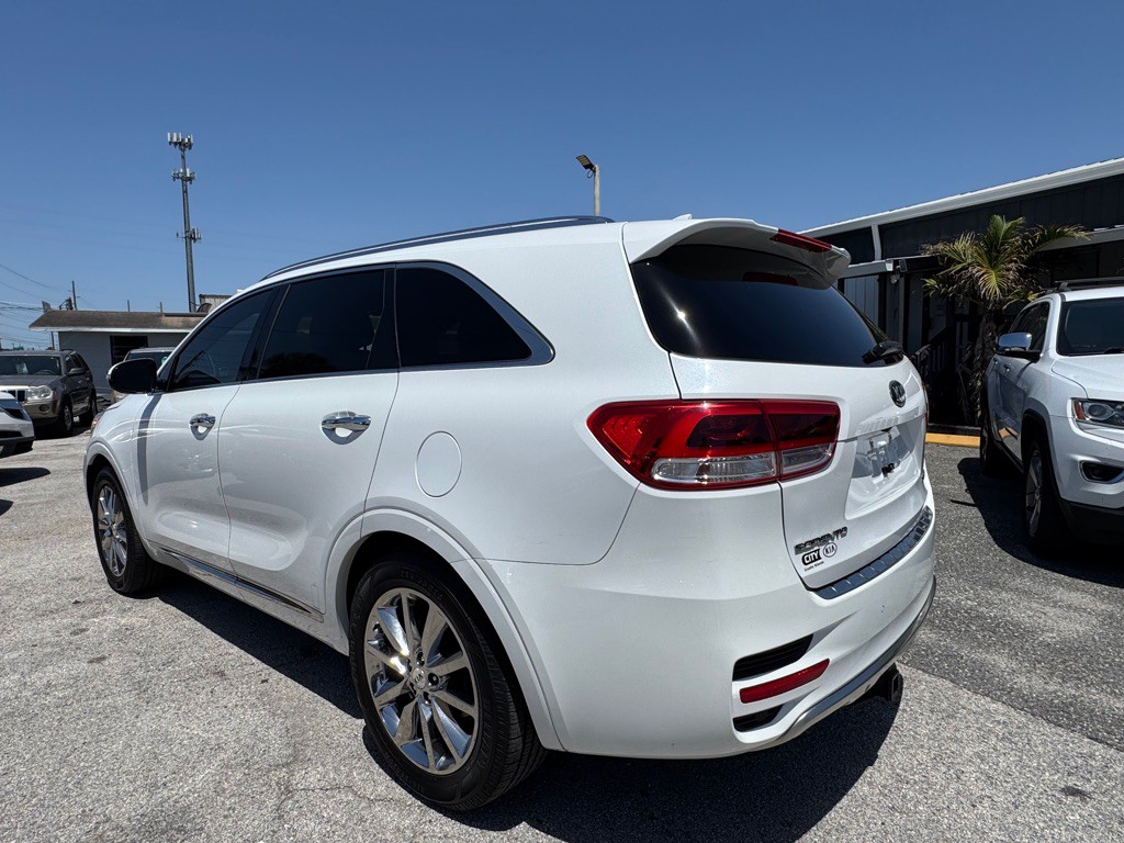 2016 Kia Sorento Image 8