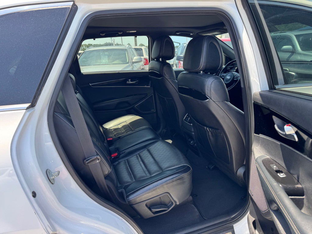 2016 Kia Sorento Image 12