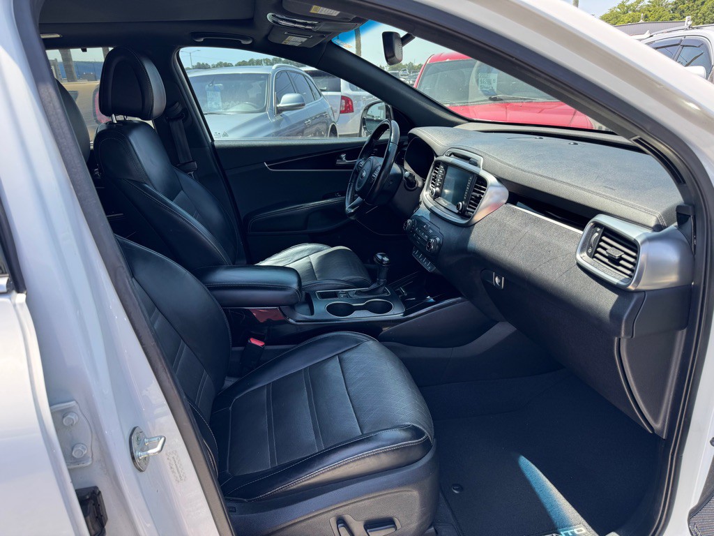 2016 Kia Sorento Image 14