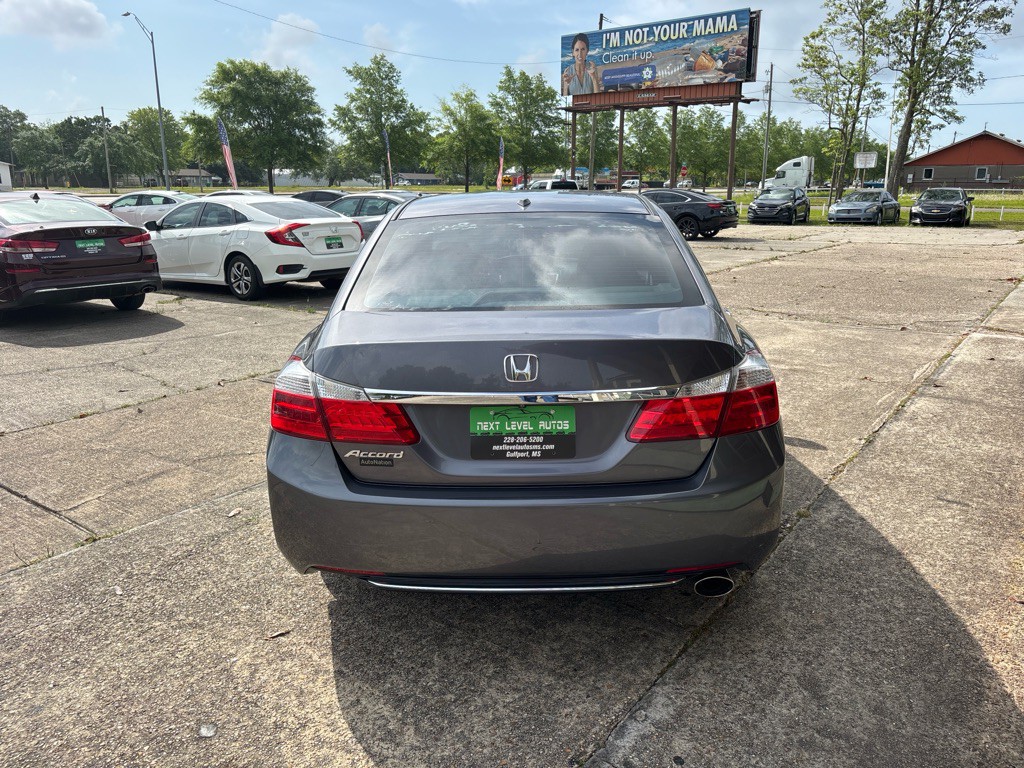 2015 Honda Accord Image 8