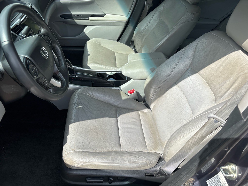 2015 Honda Accord Image 15
