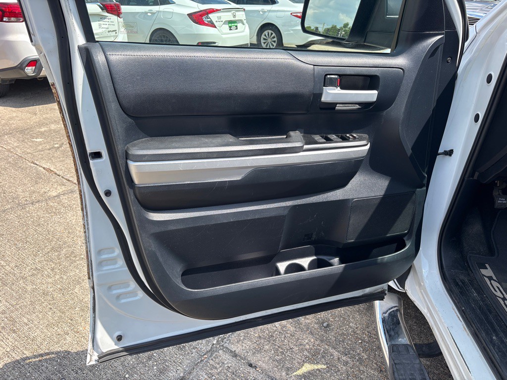 2016 Toyota Tundra Image 9