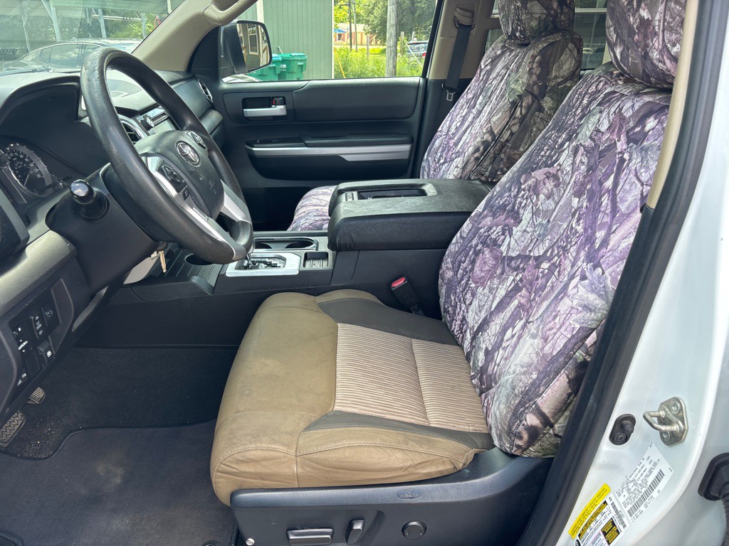 2016 Toyota Tundra Image 10