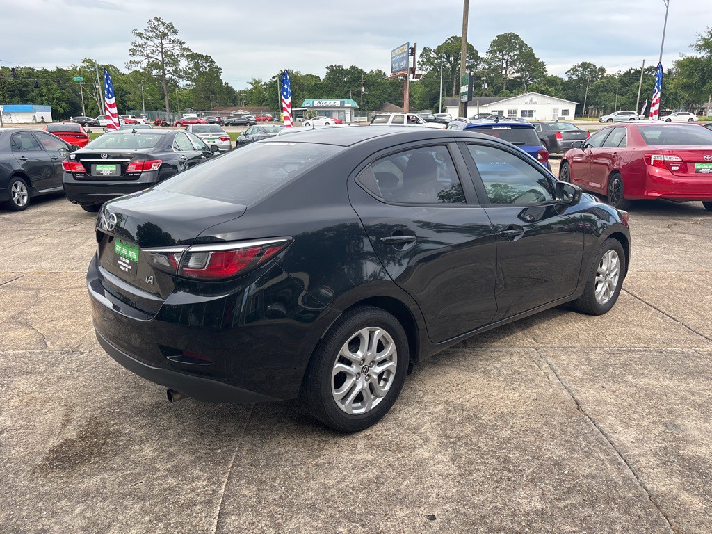 2016 Scion iA Image 7