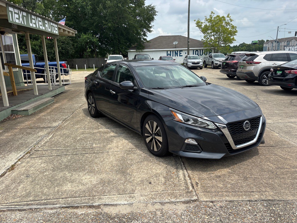 2021 Nissan Altima Image 5