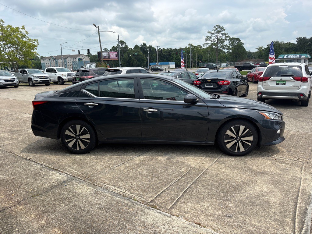 2021 Nissan Altima Image 6