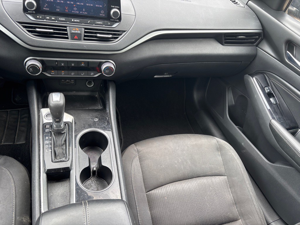 2021 Nissan Altima Image 16