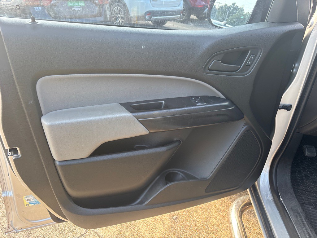2015 Chevrolet Colorado Image 11