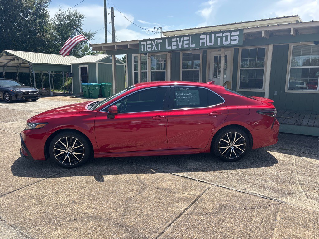 2021 Toyota Camry Image 2