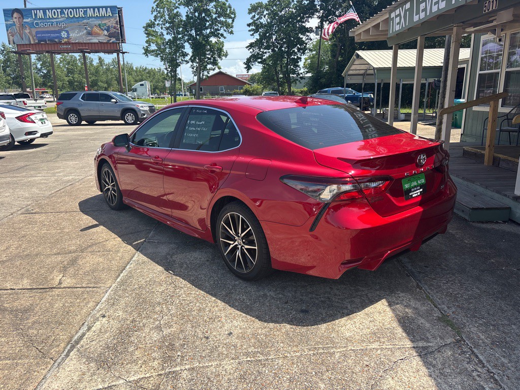 2021 Toyota Camry Image 3