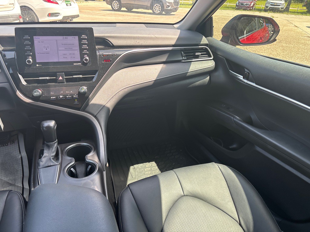 2021 Toyota Camry Image 16
