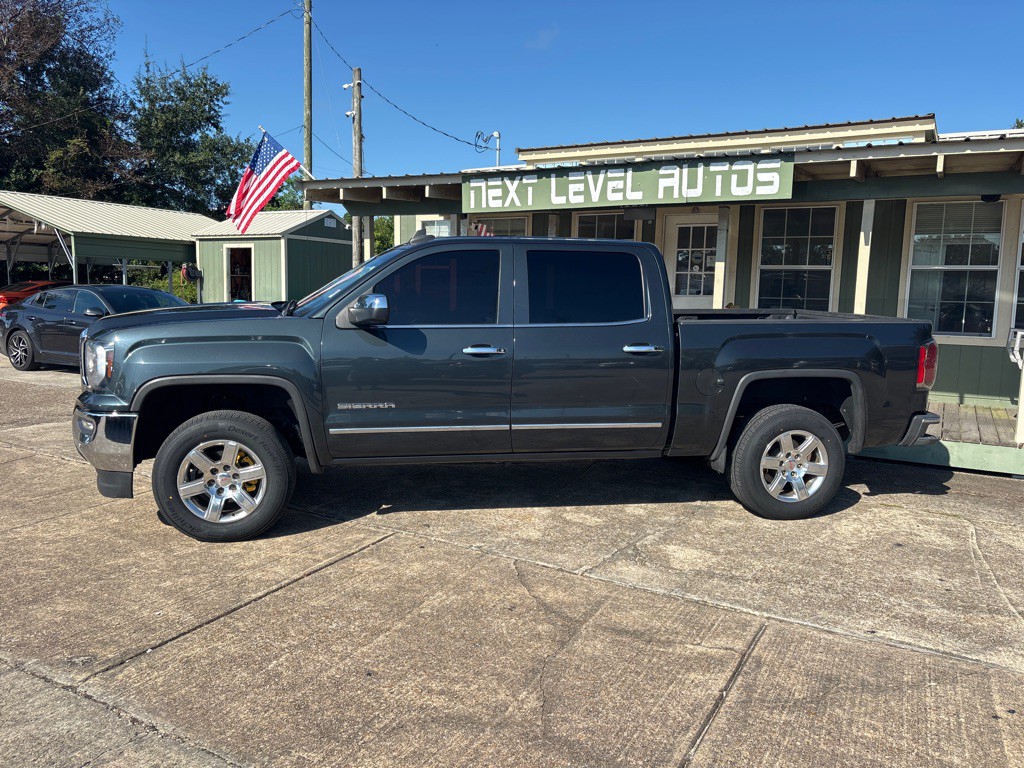 2018 GMC Sierra Image 2