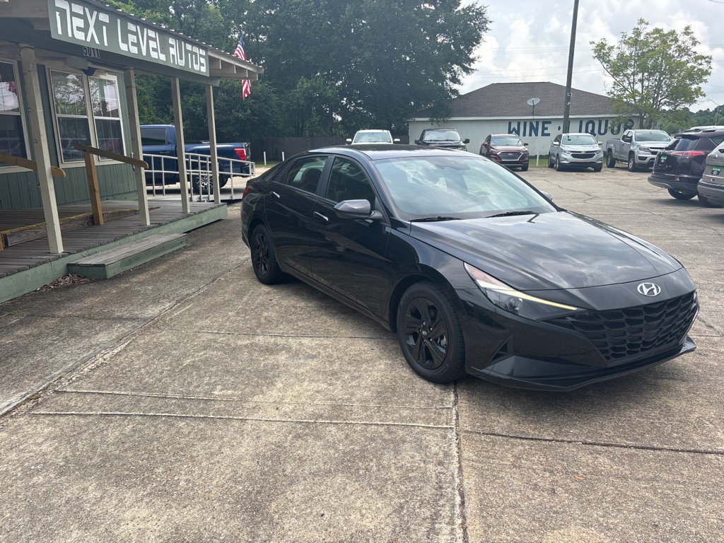 2023 Hyundai Elantra Image 5