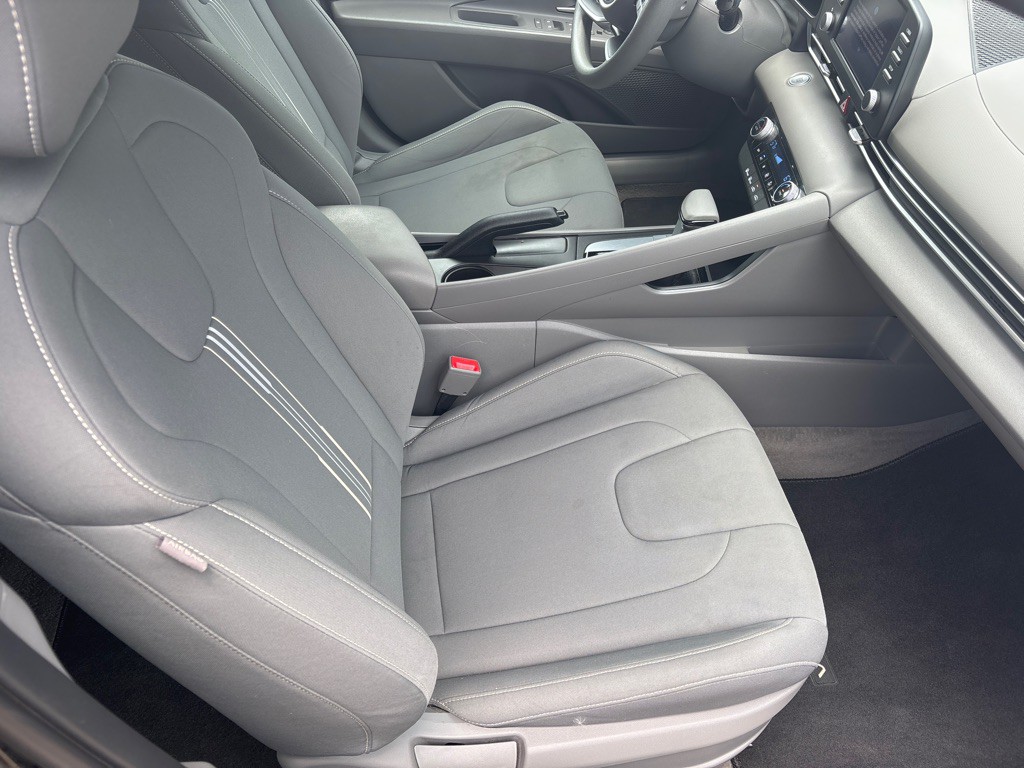 2023 Hyundai Elantra Image 17