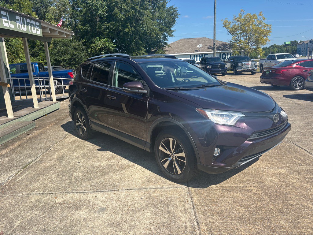 2017 Toyota Rav4 Image 5