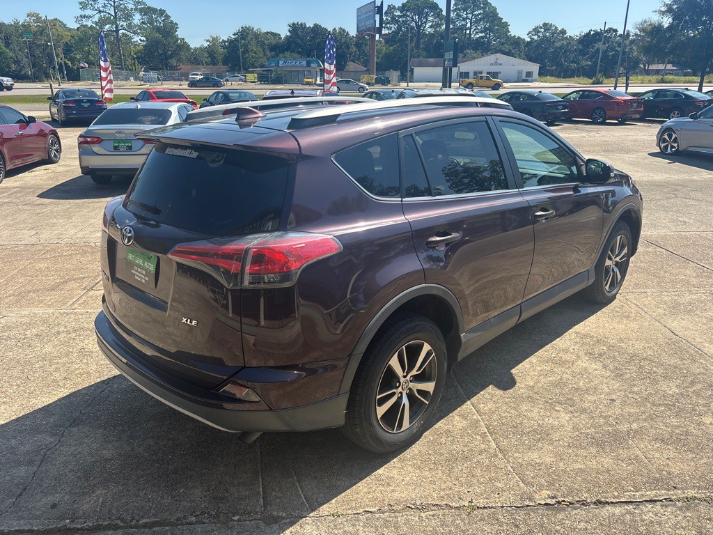 2017 Toyota Rav4 Image 7