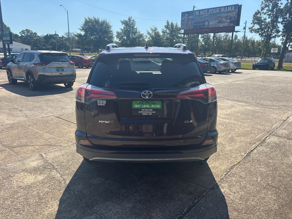 2017 Toyota Rav4 Image 8