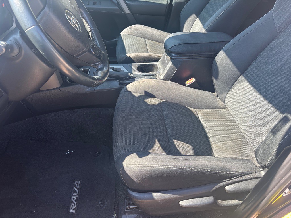 2017 Toyota Rav4 Image 12