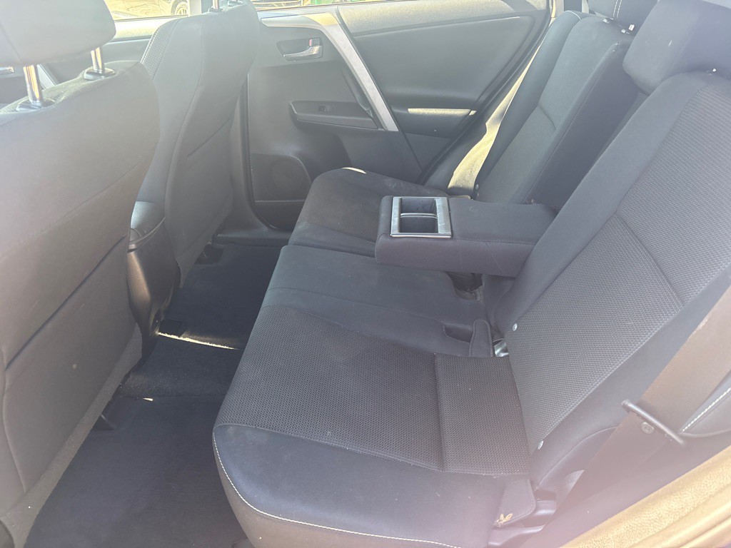 2017 Toyota Rav4 Image 21