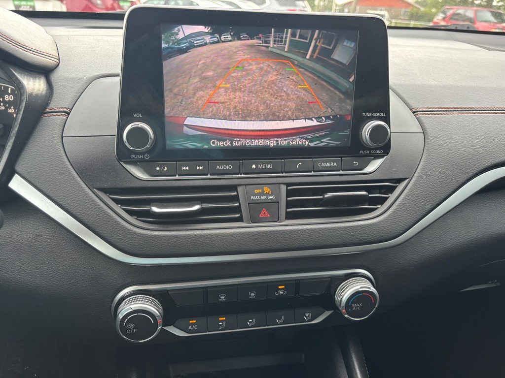 2021 Nissan Altima Image 13