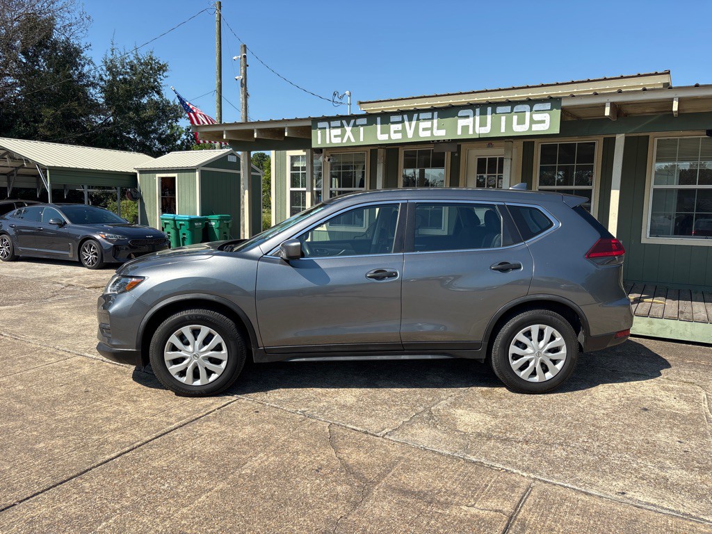 2019 Nissan Rogue Image 2