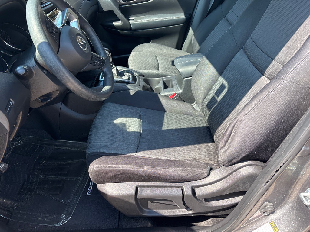 2019 Nissan Rogue Image 12